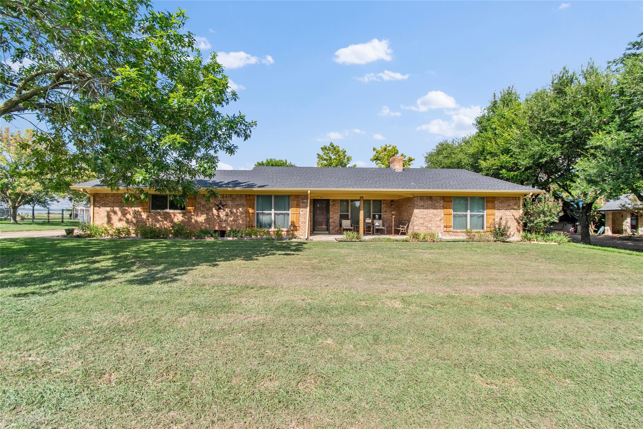 308 Lakeshore Drive Waxahachie TX 75165