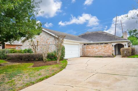 1107 Coachlight Drive Houston TX 77077