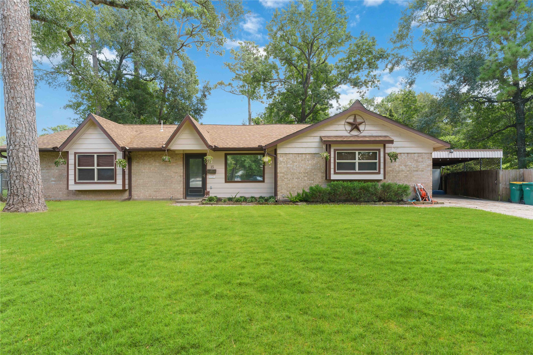 15 Woody Creek Drive Conroe TX 77301