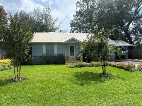 2703 Holly Street Waller TX 77484