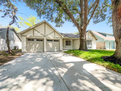 12214 Green Glade Drive Houston TX 77099