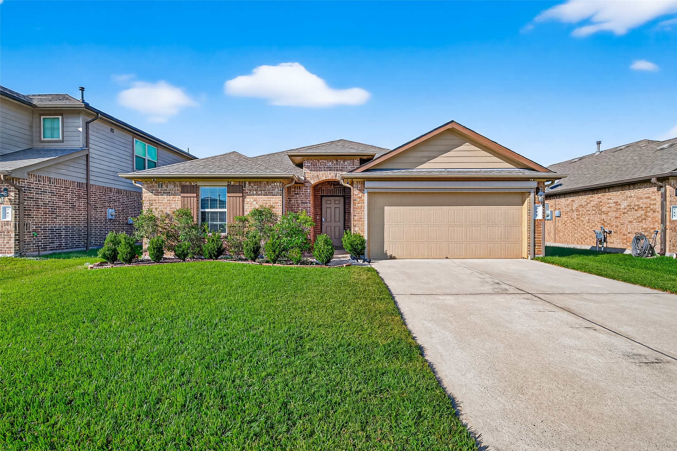 711 Green Clover Lane Rosharon TX 77583