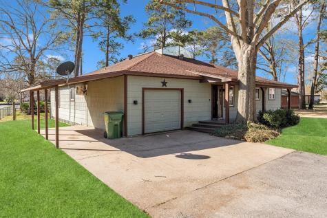 6 Lazy Bend Drive Huntsville TX 77320