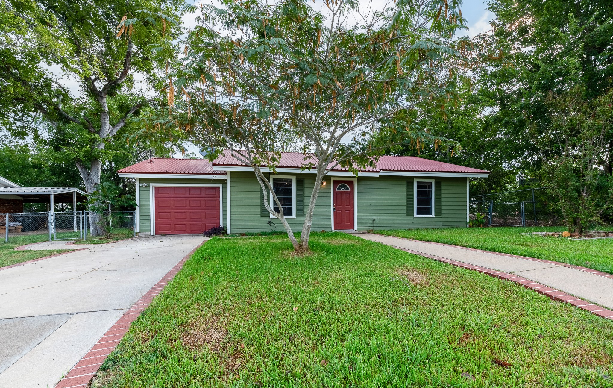 103 S Porter Street Caldwell TX 77836