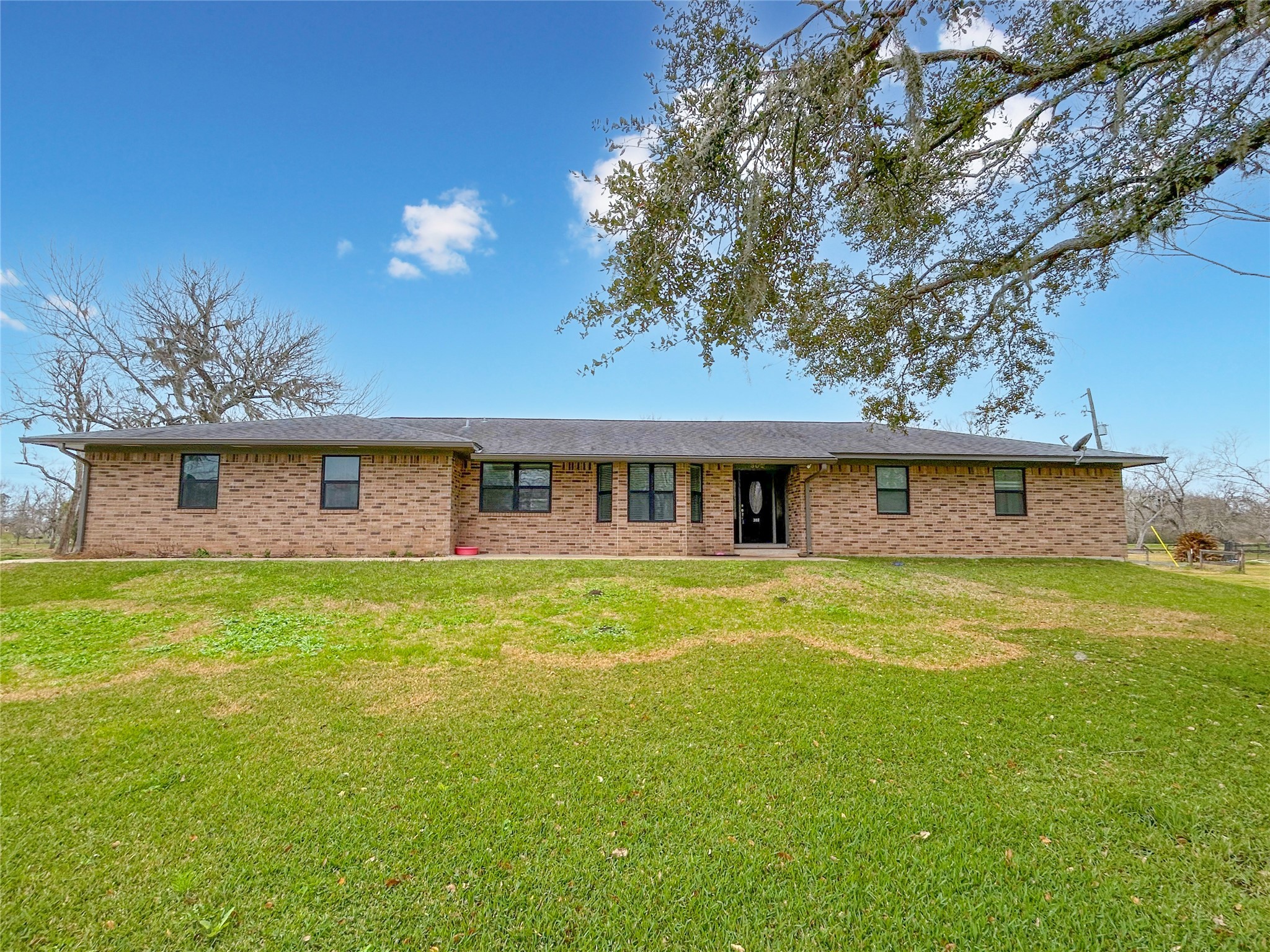 302 Buffalo Trail Lake Jackson TX 77566
