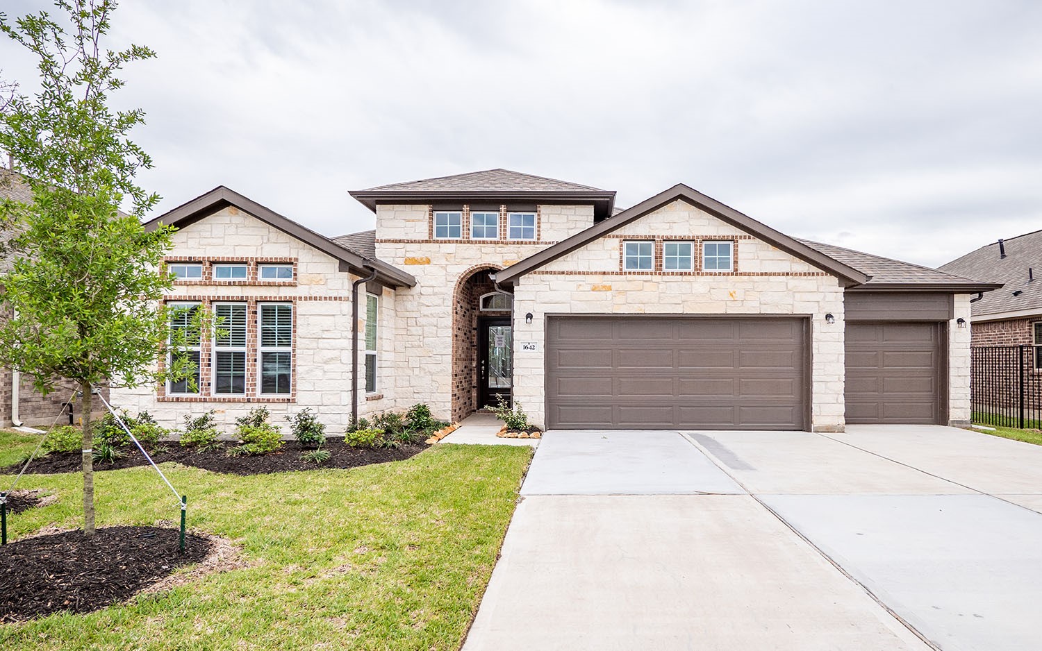 1642 Sequoia Run Drive Rosharon TX 77583