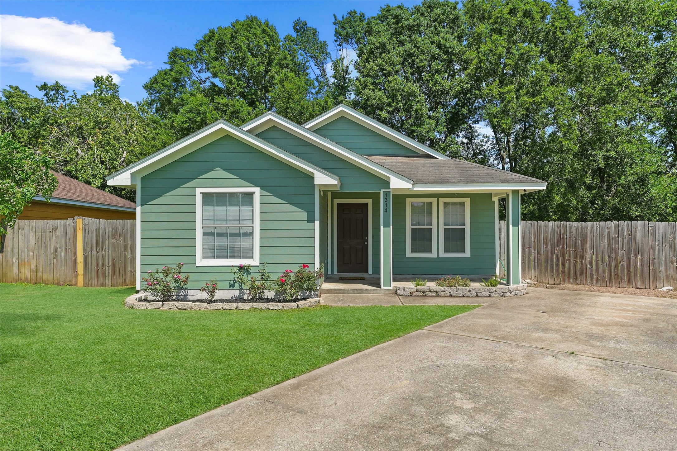 1314 Robert Street Baytown TX 77521