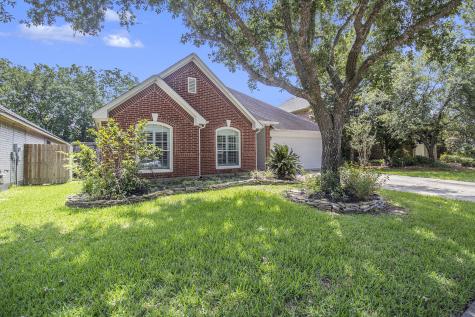 3527 Deerbrook Court Pearland TX 77584
