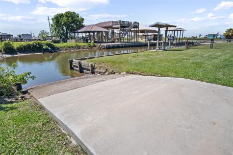 1106 Helen Dowdy Crystal Beach TX 77650