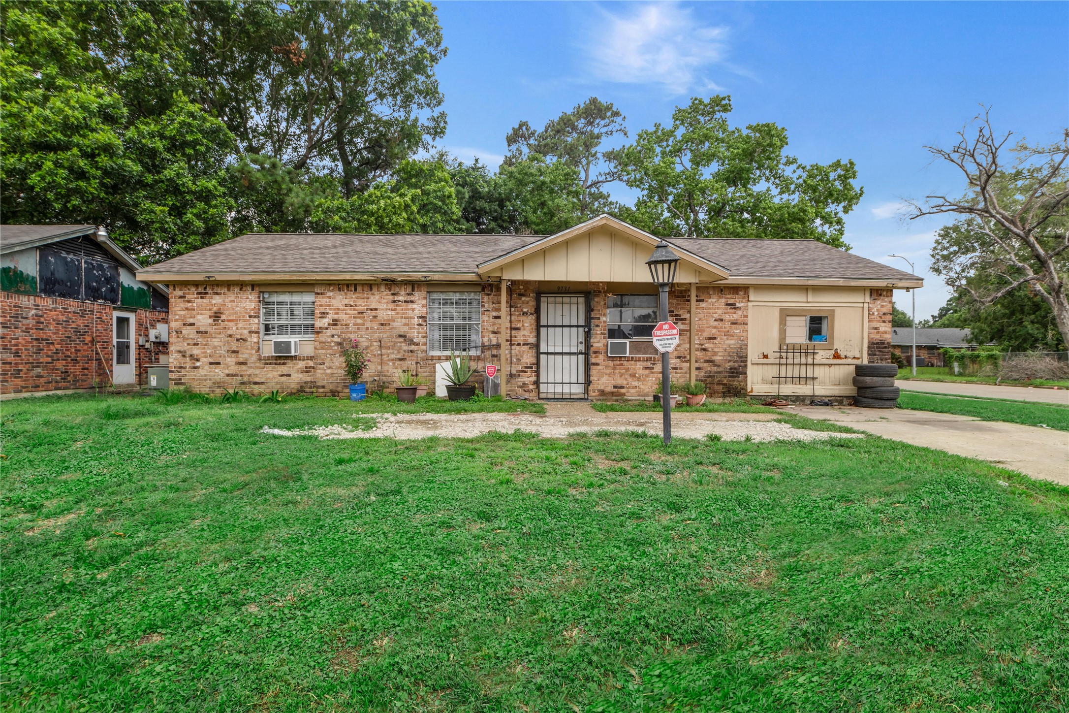 9731 Trumpet Street Houston TX 77078