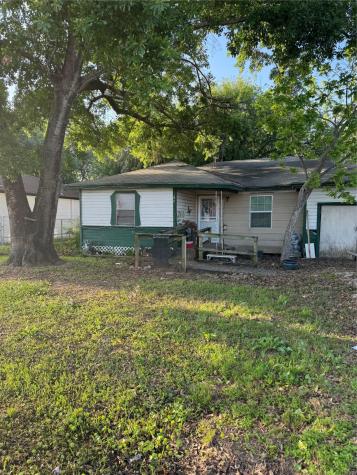 1118 Blackwood Avenue Houston TX 77032