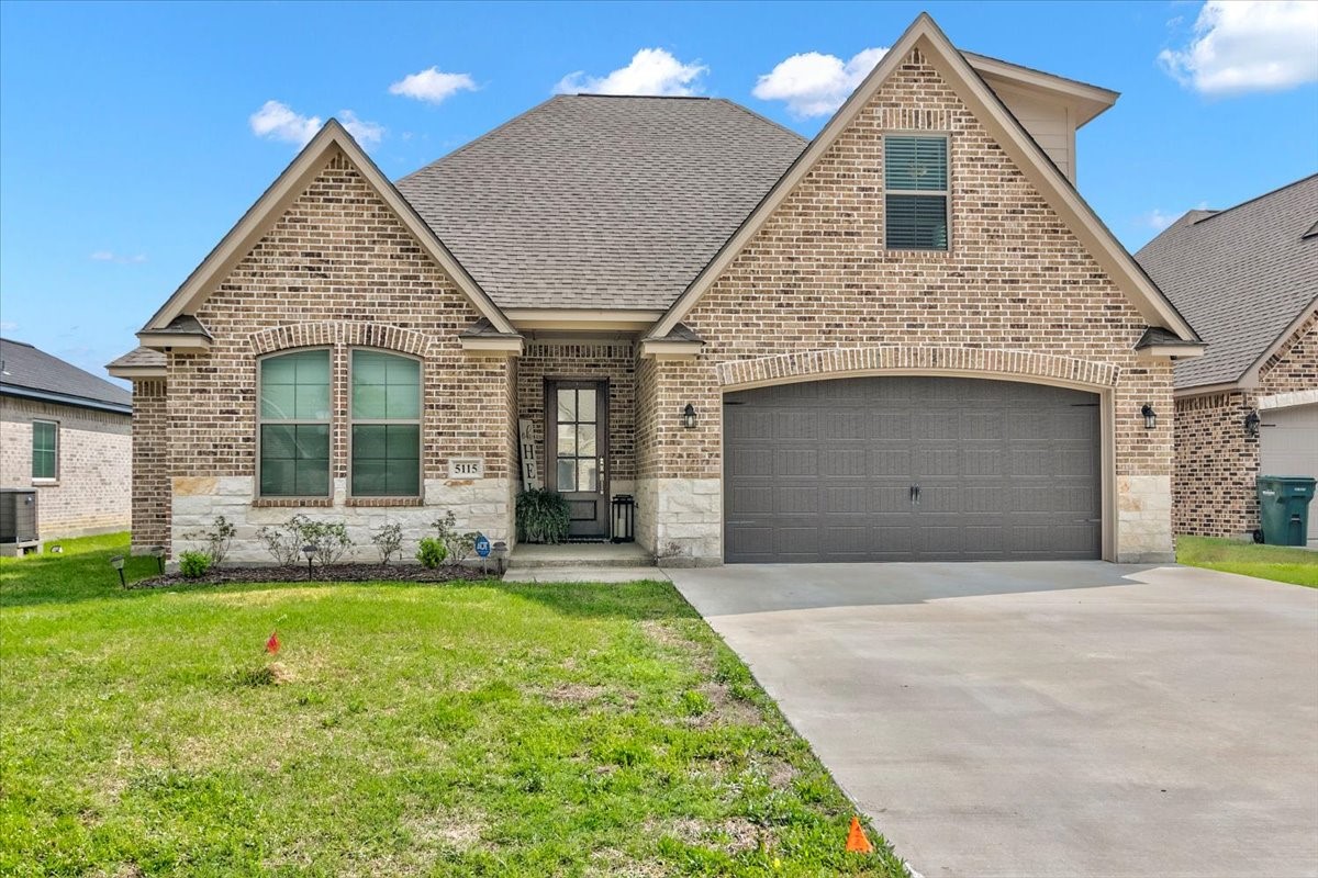 5115 Elk Run Circle Beaumont TX 77707