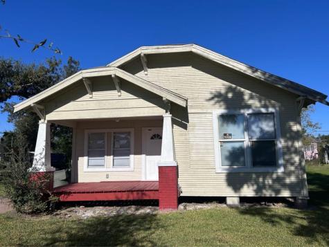 1925 11th Street Port Arthur TX 77640