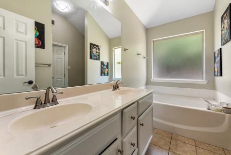 1711 Beaver Pond Court Bryan TX 77807