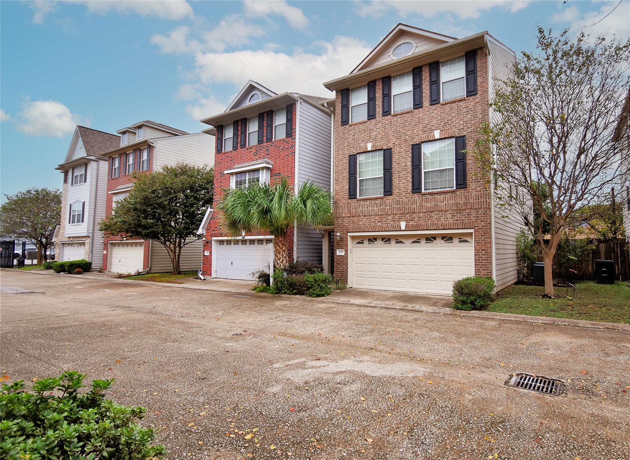 3262 Beverly Gardens Court Houston TX 77057