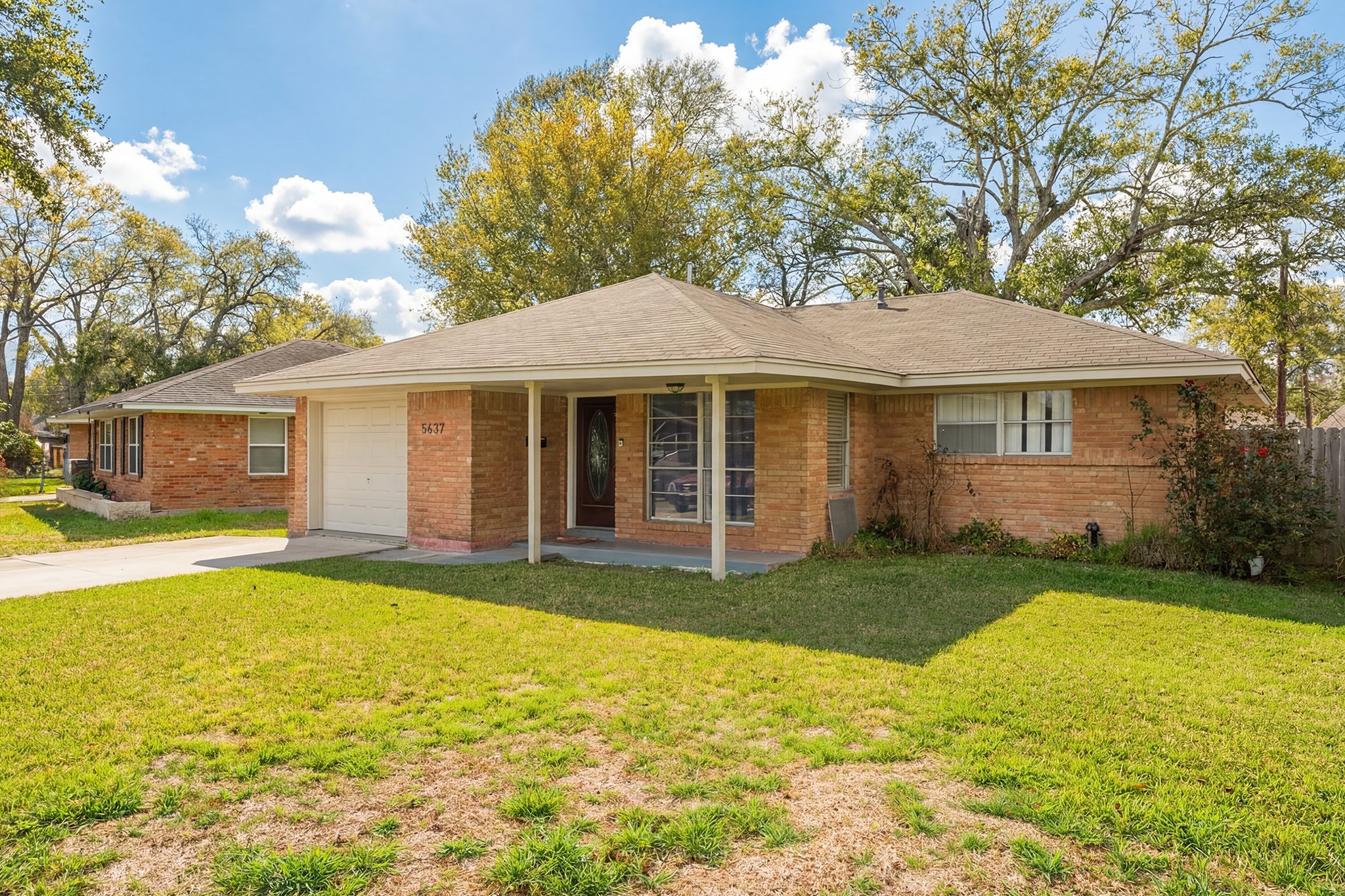 5637 Wood Creek Way Houston TX 77017