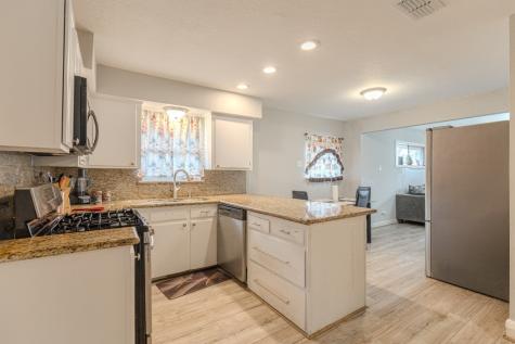 5637 Wood Creek Way Houston TX 77017