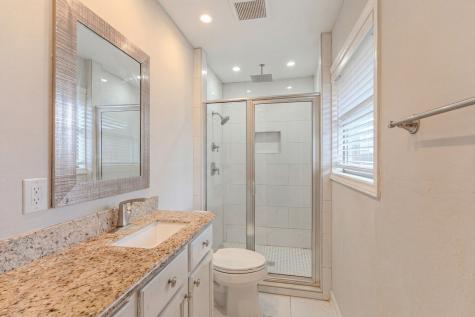 5637 Wood Creek Way Houston TX 77017