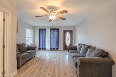 5637 Wood Creek Way Houston TX 77017