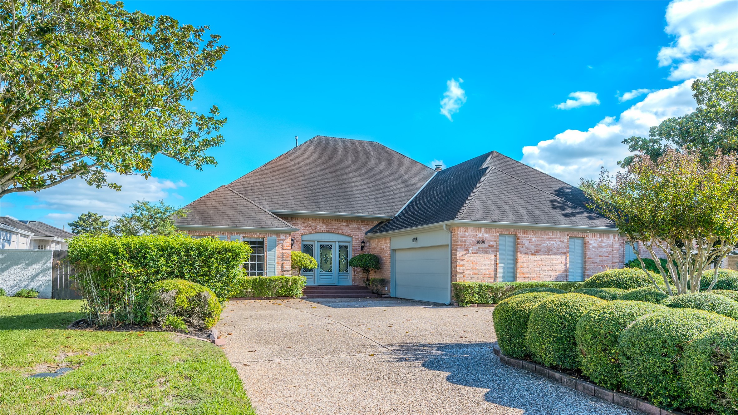 1806 Country Club Boulevard Sugar Land TX 77478