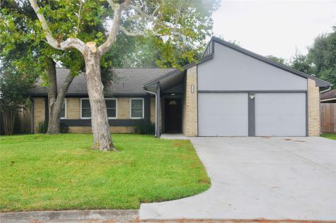 2312 Colonial Court S League City TX 77573