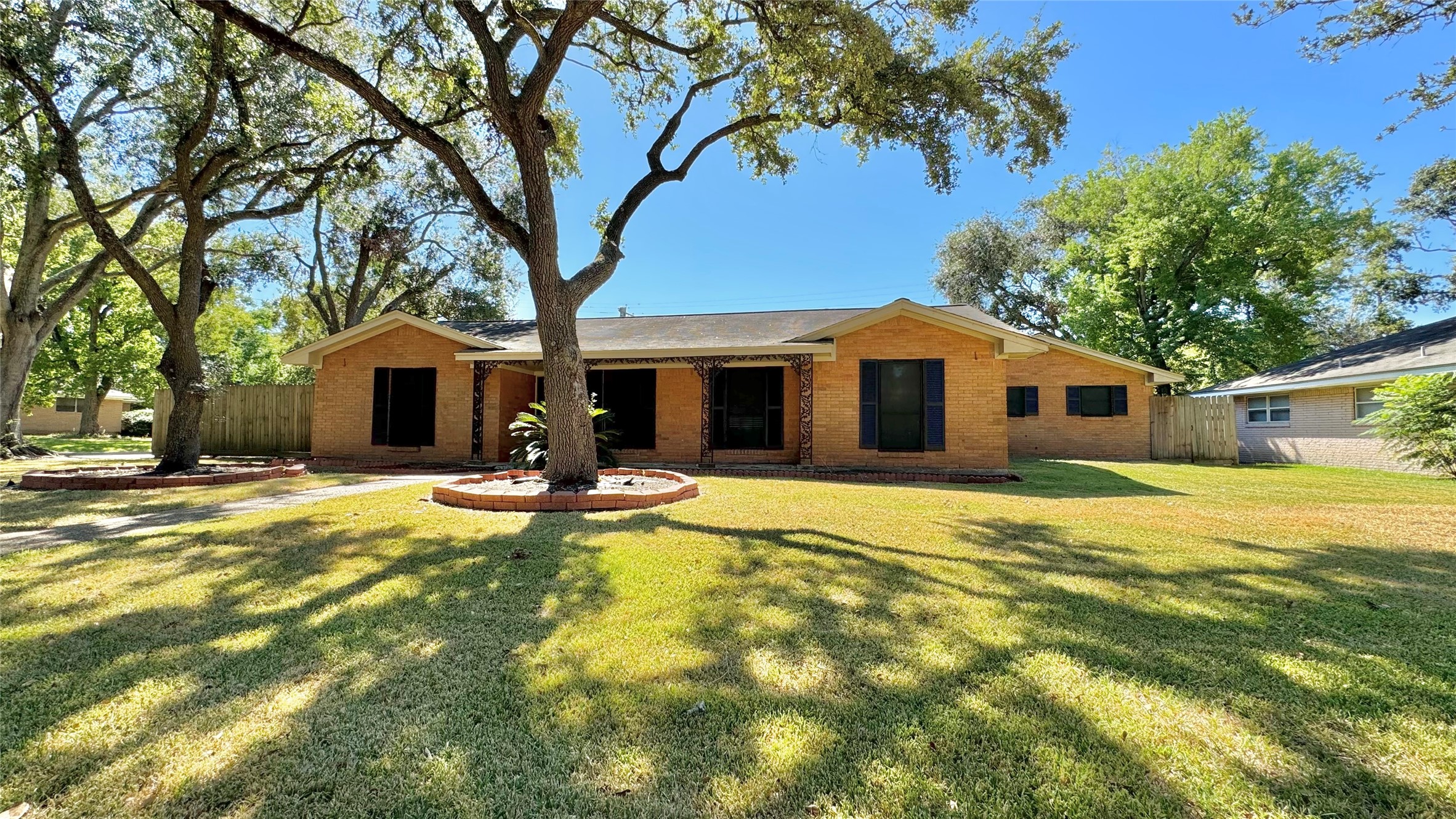 701 Fleetwood Street Baytown TX 77520