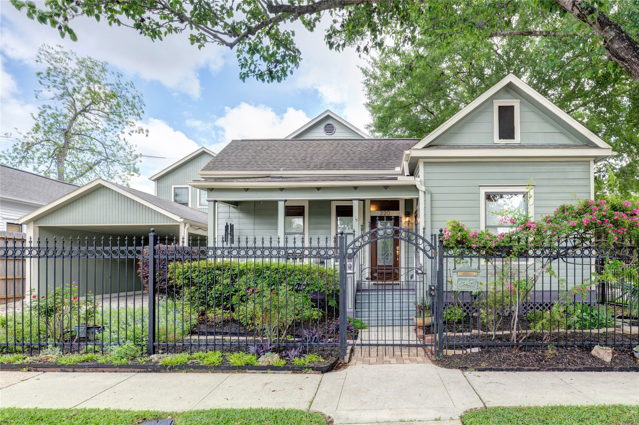 320 W 15th Street Houston TX 77008