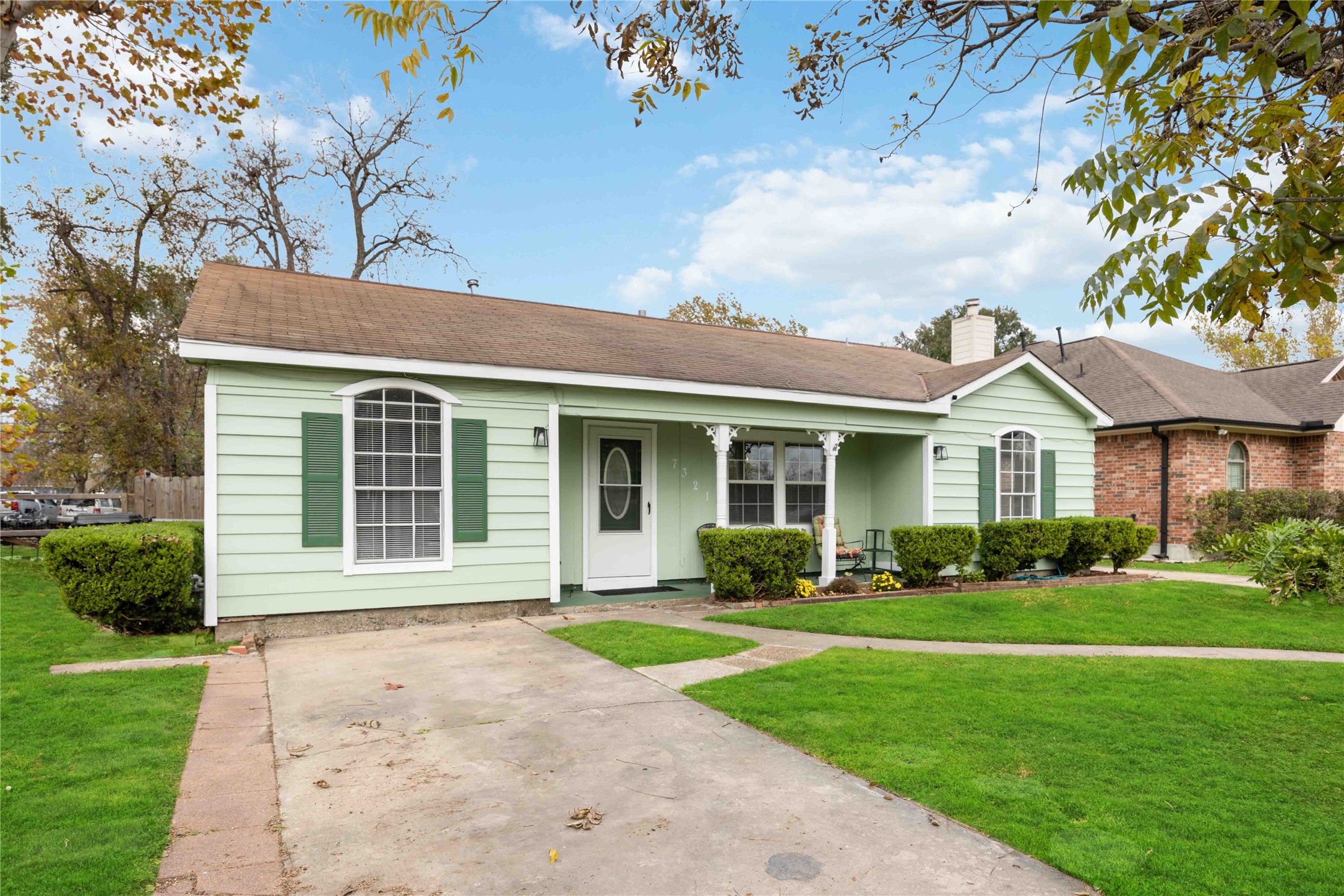 7321 Saint Louis Street Houston TX 77028