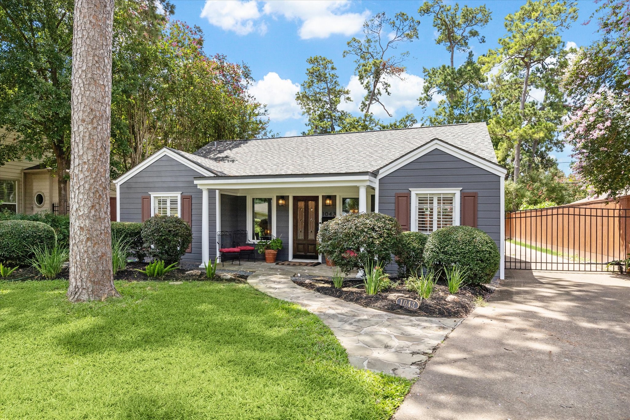 1043 Gardenia Drive Houston TX 77018