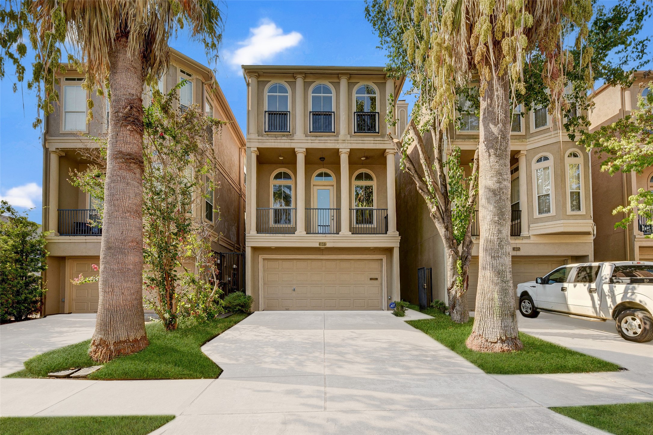1603 W Clay Street Houston TX 77019