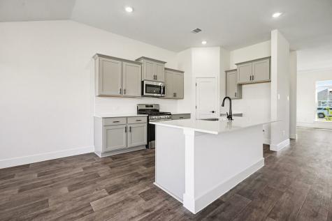 1 Keystone Court Angleton TX 77515