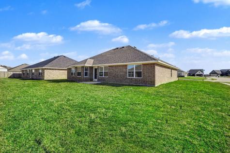 1 Keystone Court Angleton TX 77515