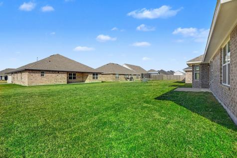 1 Keystone Court Angleton TX 77515