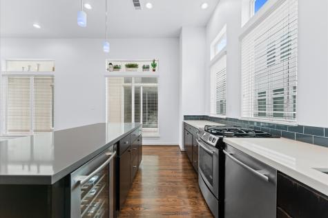 120 Pierce Street Houston TX 77002