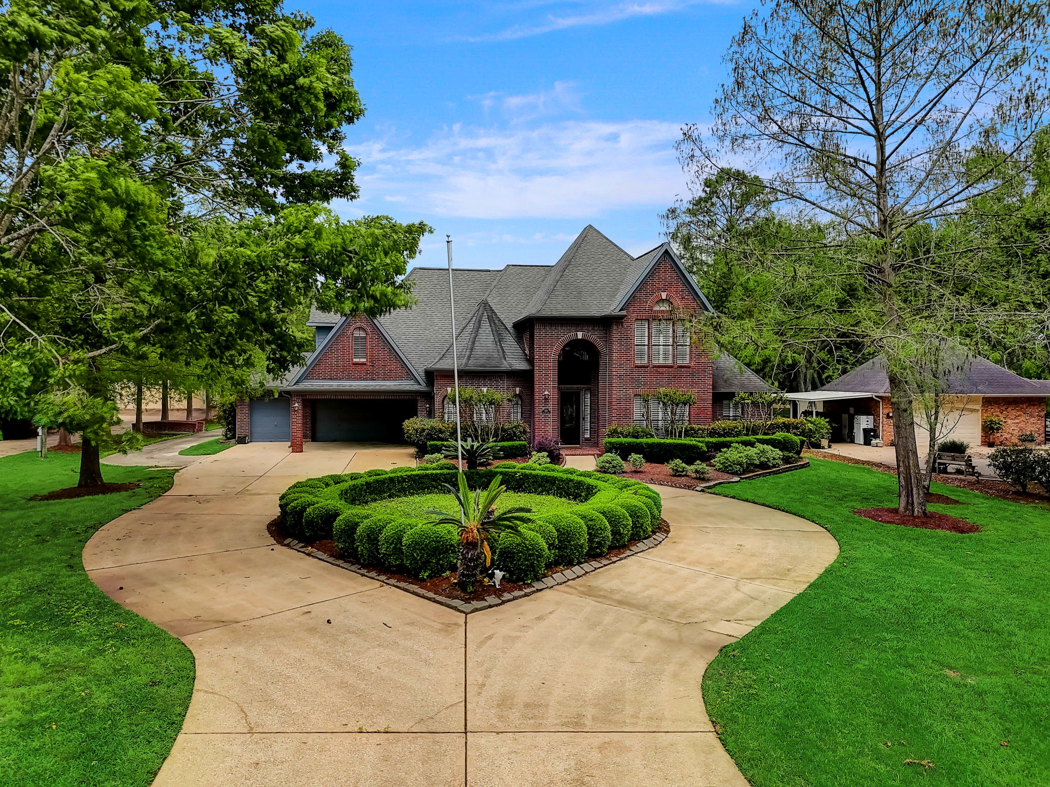 920 Falling Leaf Drive Friendswood TX 77546
