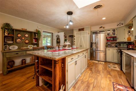 163 Private Road 8776 Warren TX 77664
