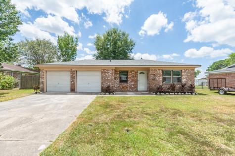 608 Circle Way Alvin TX 77511