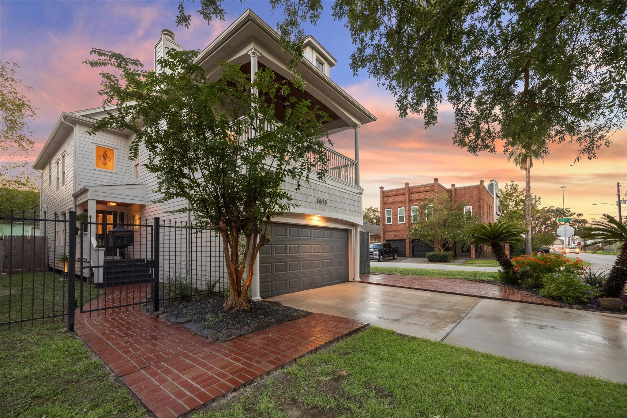 2635 Columbia Street Houston TX 77008