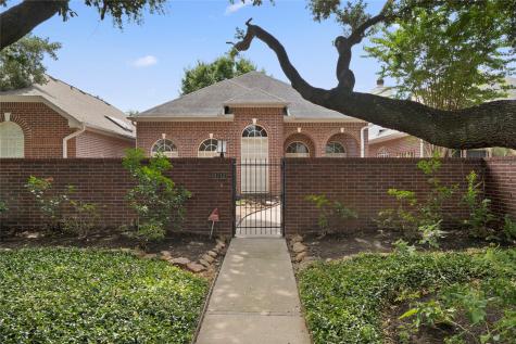 4713 S Cashel Oak Drive Houston TX 77069