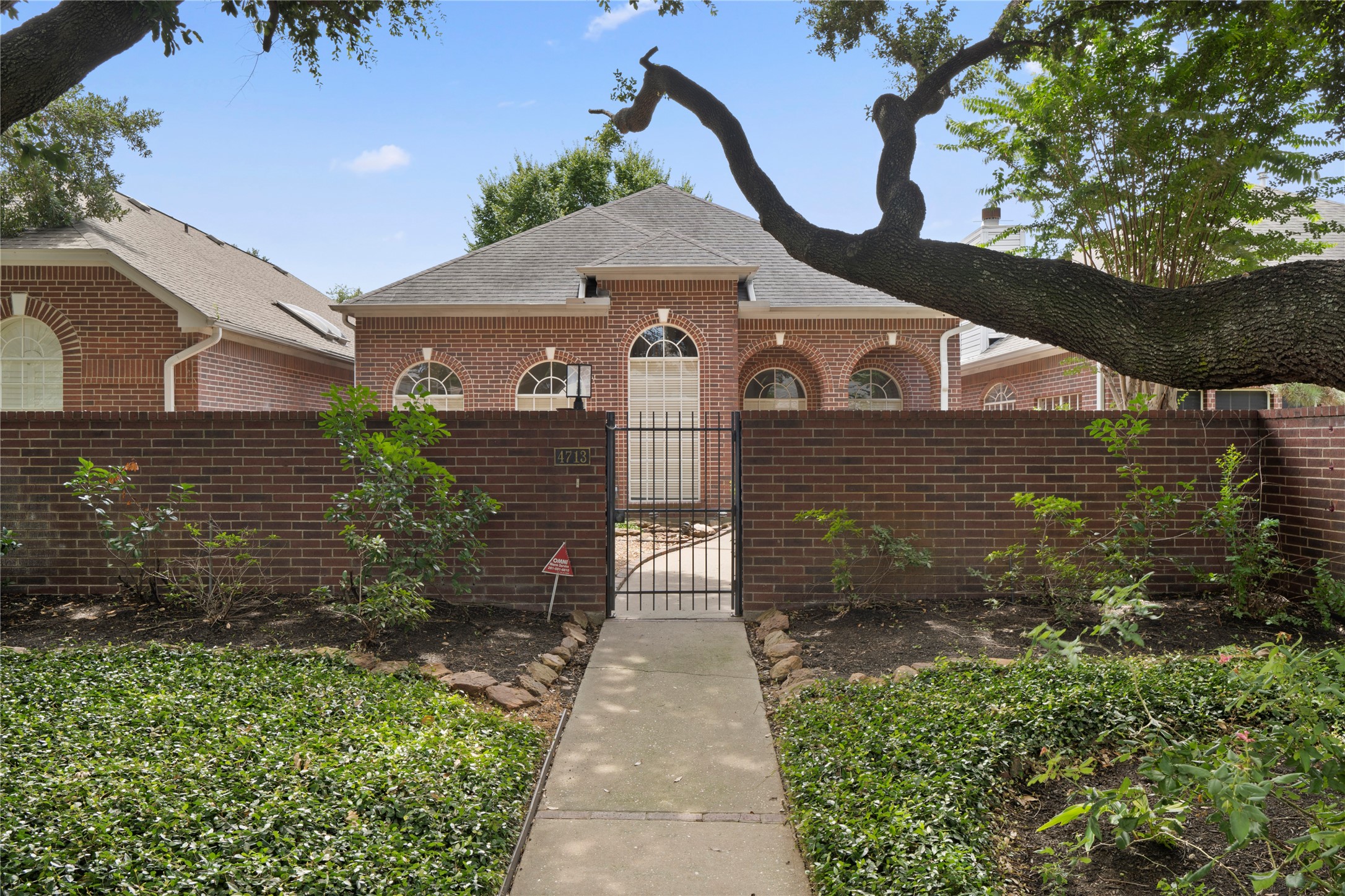 4713 S Cashel Oak Drive Houston TX 77069