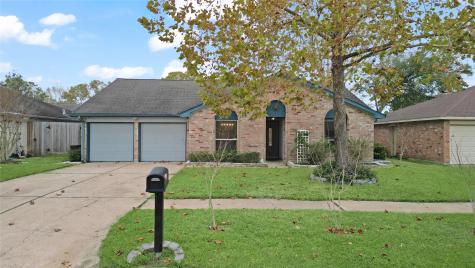 15815 Bougainvilla Lane Friendswood TX 77546