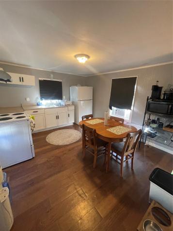 105 N Carver Street Edna TX 77957