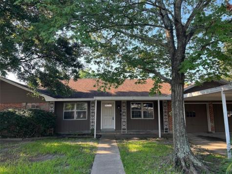 801 Elmwood Drive Baytown TX 77520