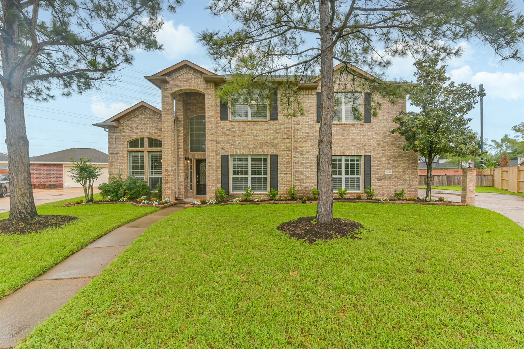 2401 Dry Bank Lane Pearland TX 77584