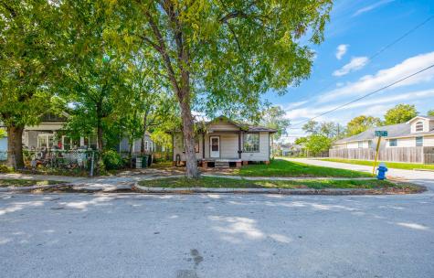 811 Walton Street Houston TX 77009