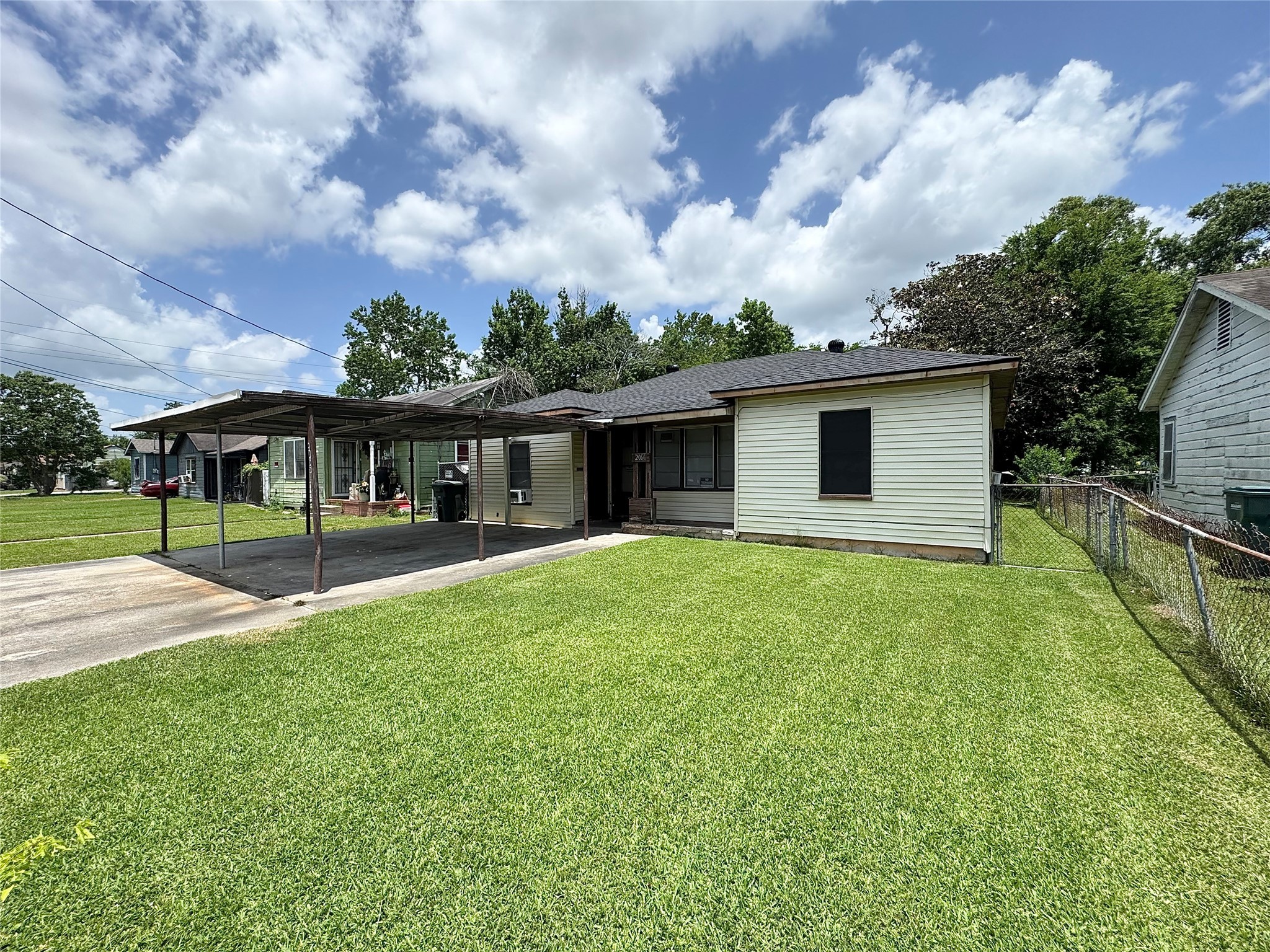 2066 Earl Street Beaumont TX 77703