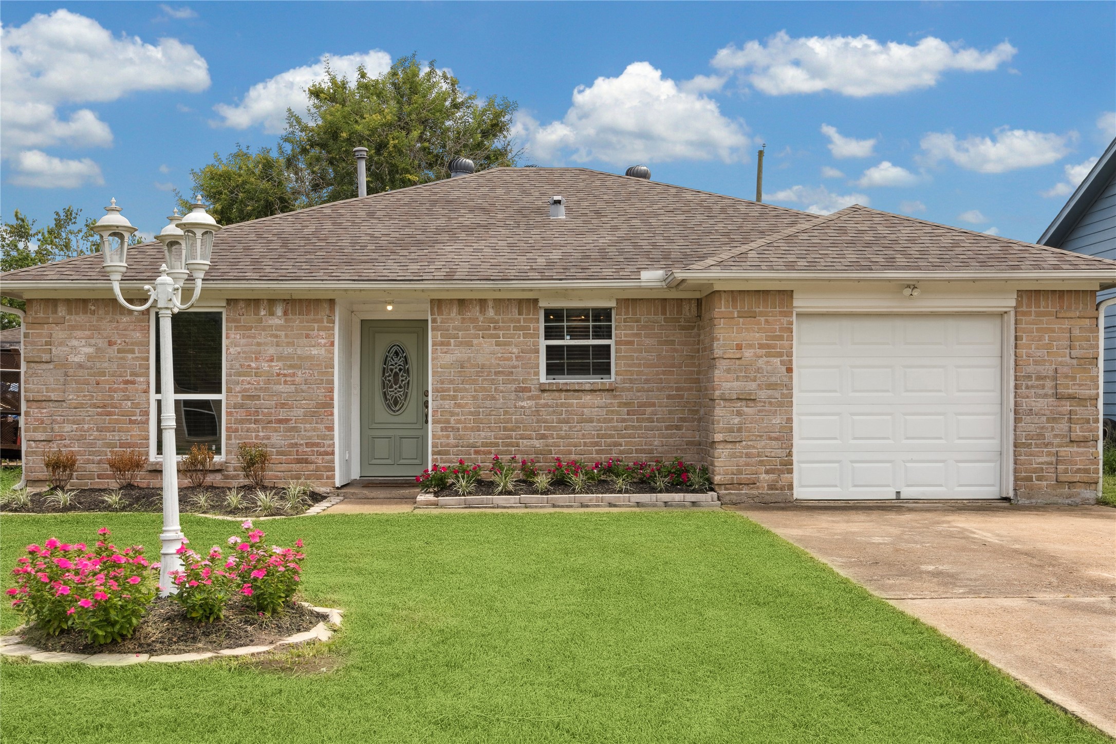 612 Wisconsin Street South Houston TX 77587