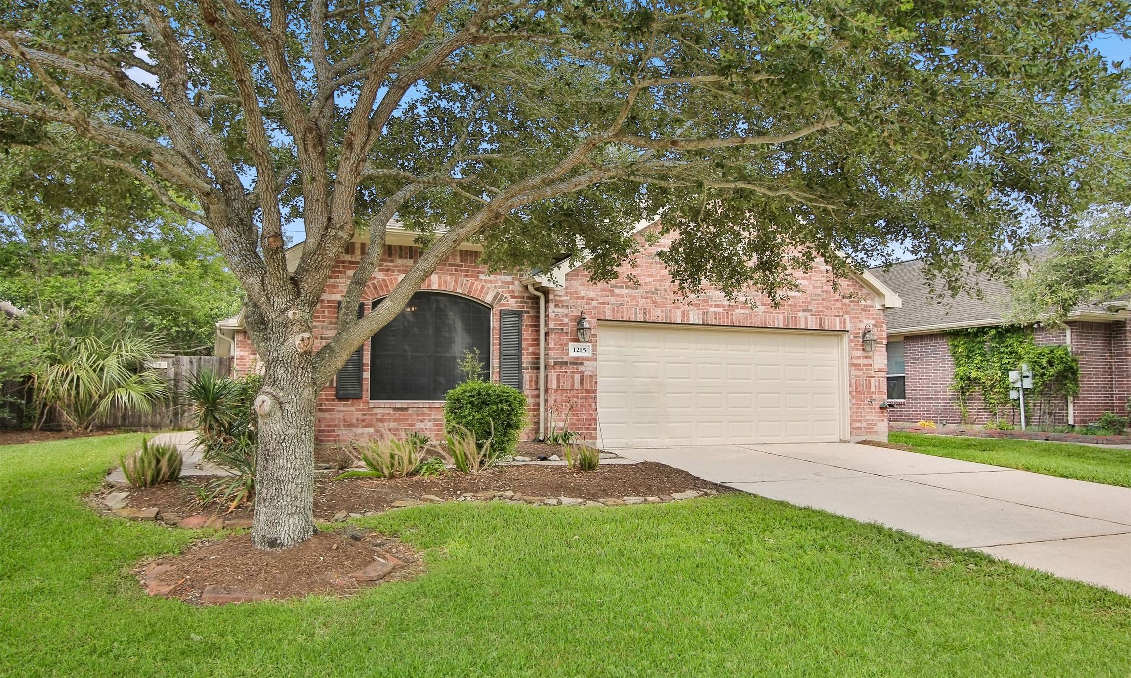 1215 Modena Drive Pearland TX 77581