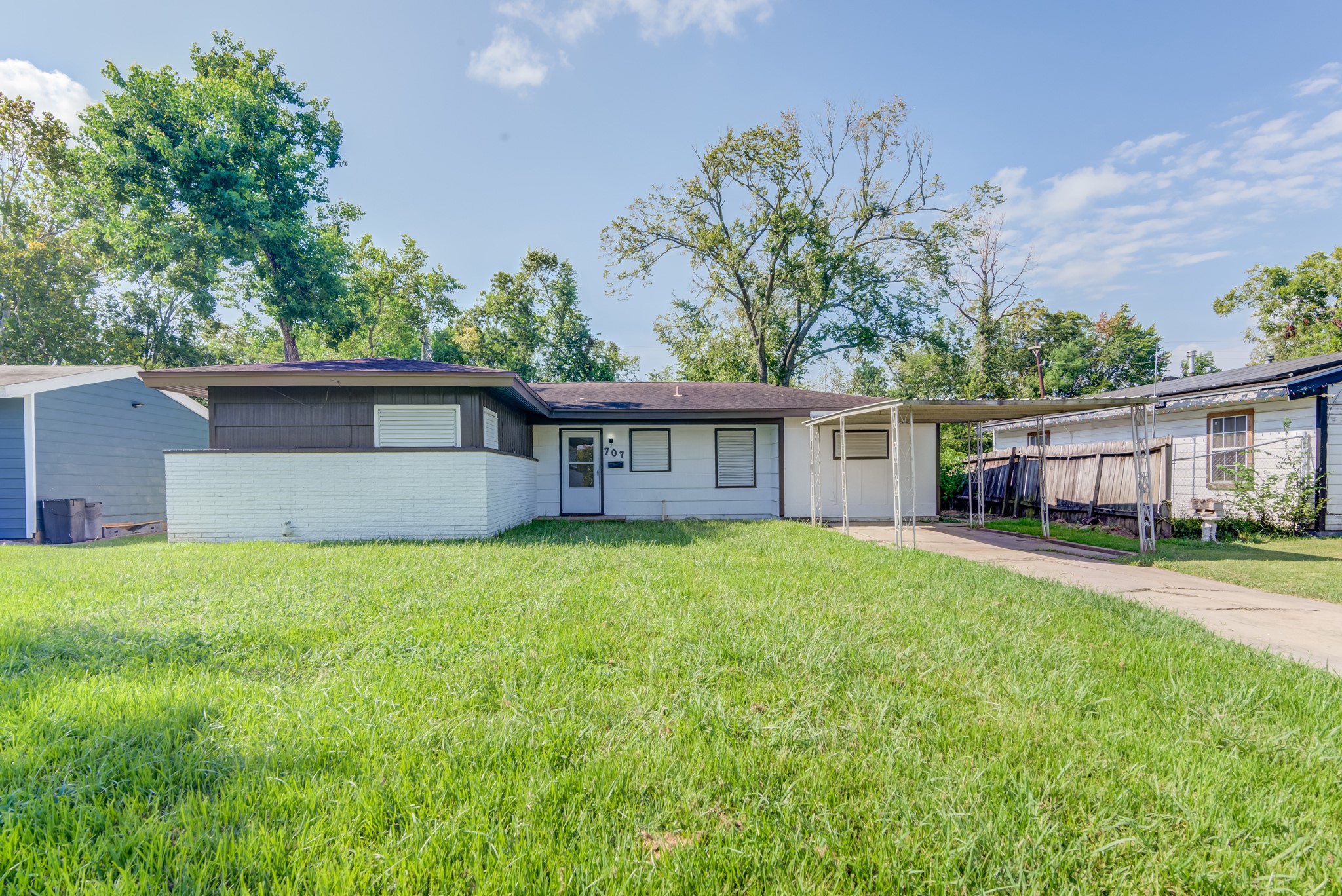 707 Temple Drive Hitchcock TX 77563