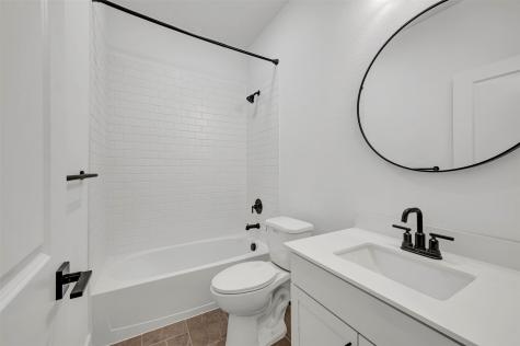12122 Autumn Leaf Drive Mont Belvieu TX 77535
